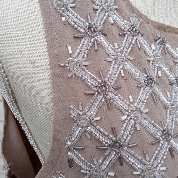 Exquisite! Beaded High-End Tank w/ Liner - Picture 8 of 12